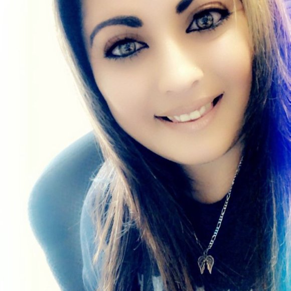 Meet your Posher, Leslie - Picture 1 of 1